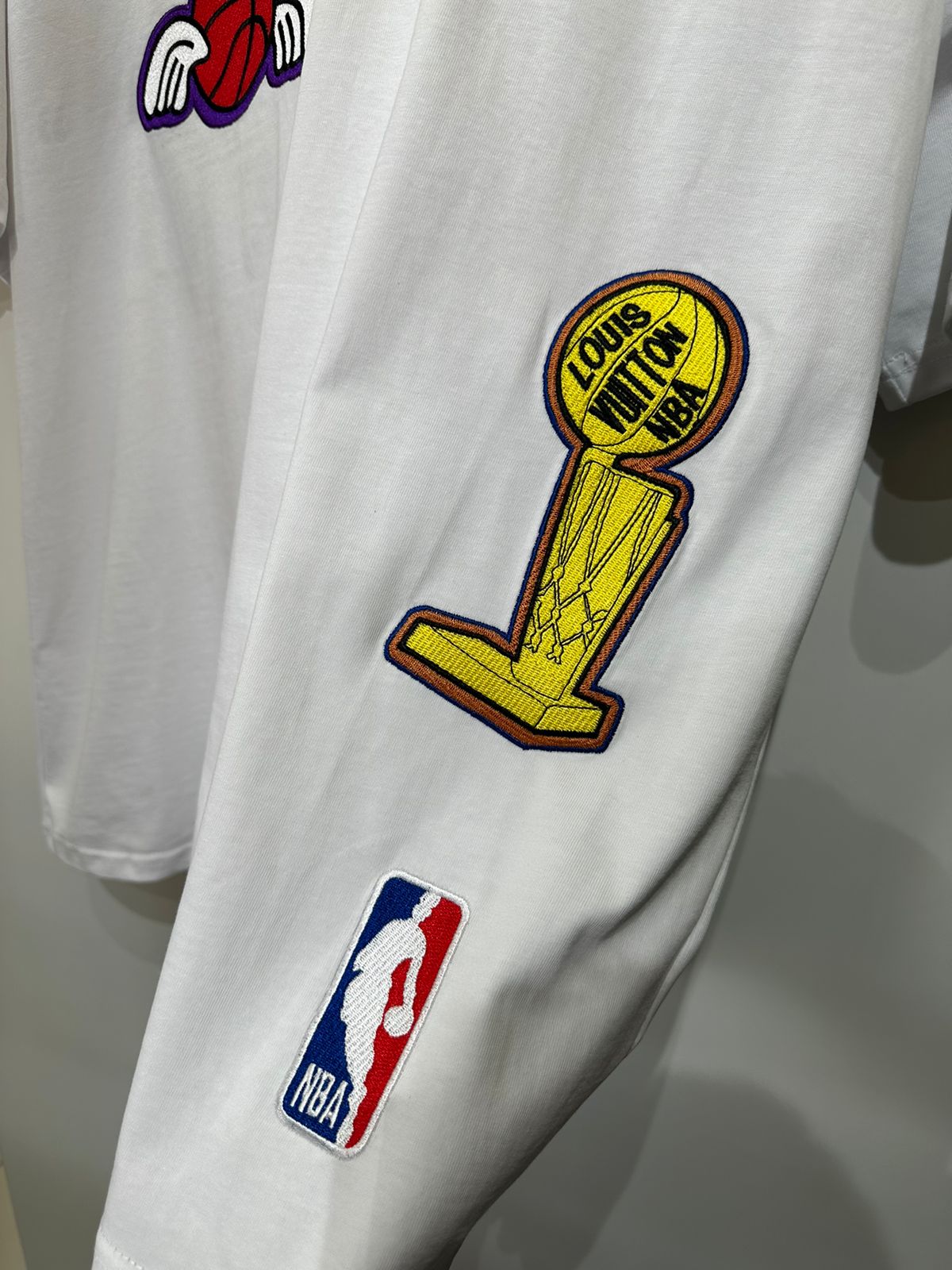 T-SHIRT LOUIS VUITTON X NBA