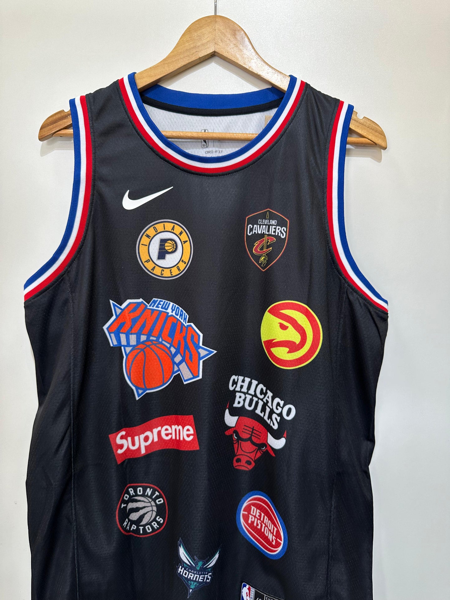 REGATA SUPREME X NIKE - BLACK