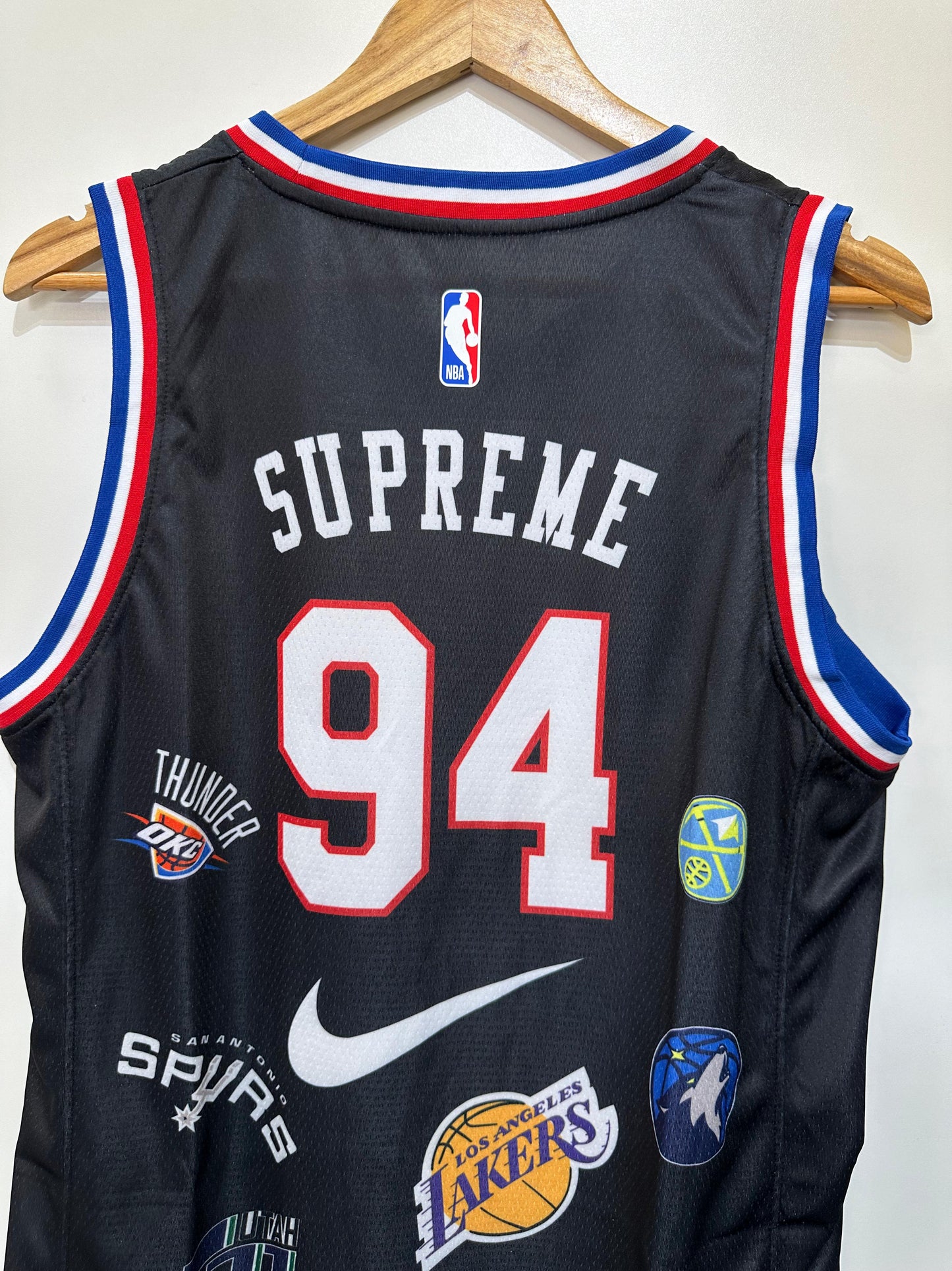 REGATA SUPREME X NIKE - BLACK