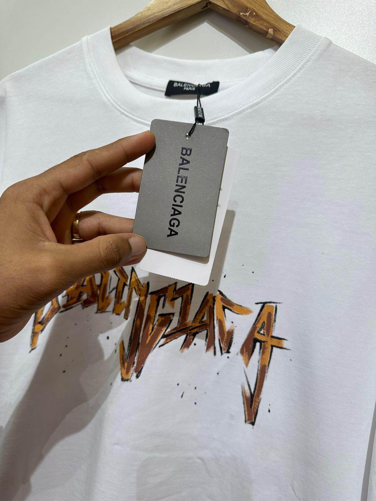 T-SHIRT BALENCIAGA
