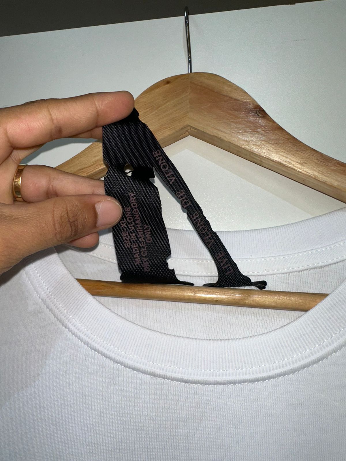T-SHIRT VLONE